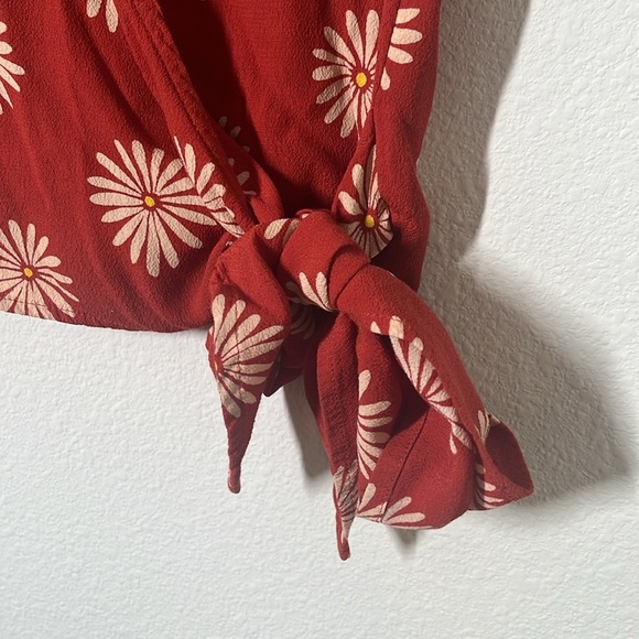 Madewell Sash-Tie Wrap Top in Daisy Daydream โ Etruscan Clay โ Size Small - Picture 6 of 7